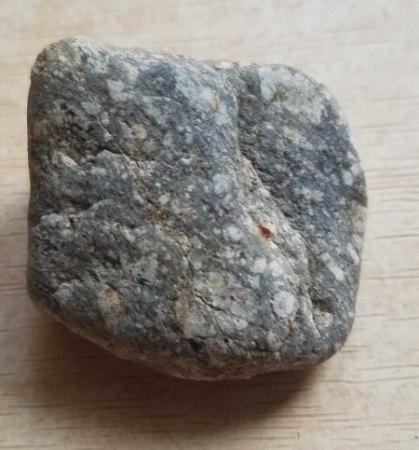 Rückseite mit Einkerbung
