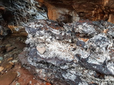 das ist Baryt (Schwerspat) bei Megalo Livadi