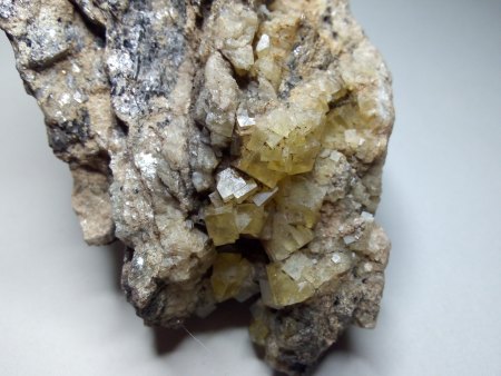 gelbe Fluoritwürfel