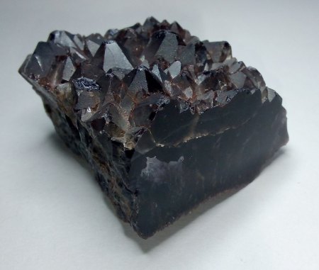 Schwarzer Amethyst