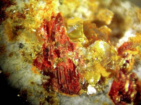 Lorandit_Realgar_Allchar_Mazedonien_Peter_1.JPG