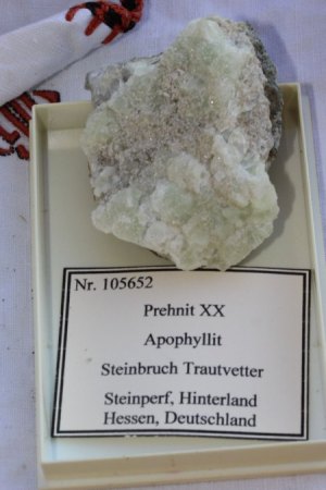 [ WIKI ] Prehnit