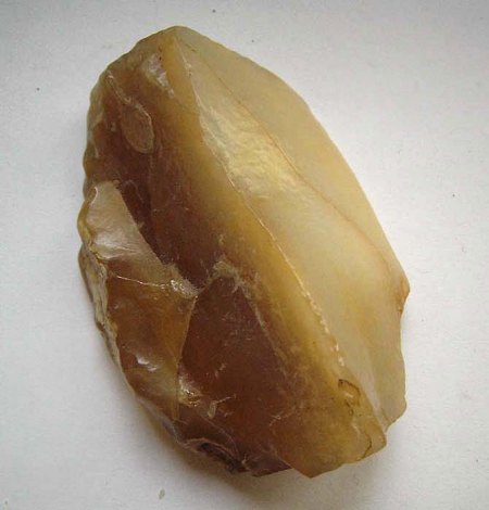 _Chalcedontrümmer_Neandertaler um 80.000 v. Chr._Typ Lämmerspieler Artefakte_Geschenk_Peter_1a.jpg
