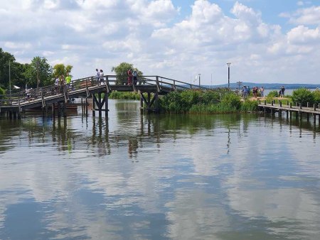Brücke zum Anleger
