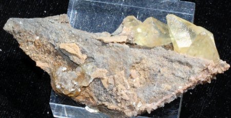 Binghamit und seine steinigen Mitbewohner