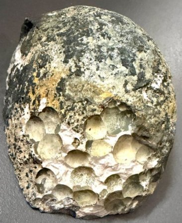 Binghamit und seine steinigen Mitbewohner