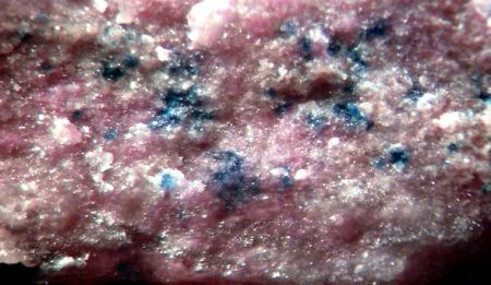 Binghamit und seine steinigen Mitbewohner