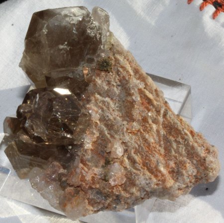 Binghamit und seine steinigen Mitbewohner