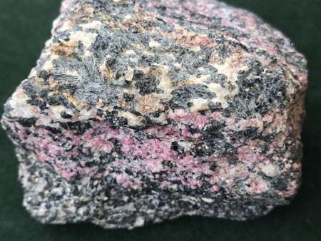 Binghamit und seine steinigen Mitbewohner