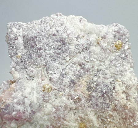 Binghamit und seine steinigen Mitbewohner