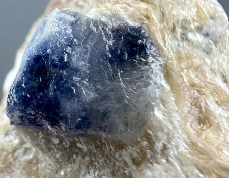 Binghamit und seine steinigen Mitbewohner