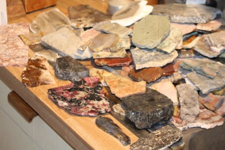 Binghamit und seine steinigen Mitbewohner