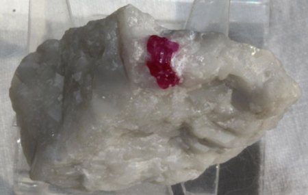 Binghamit und seine steinigen Mitbewohner