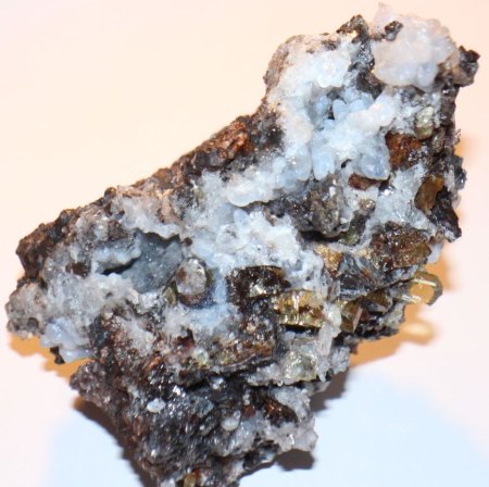 Binghamit und seine steinigen Mitbewohner