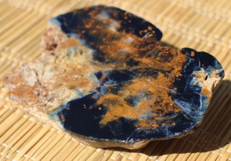 Binghamit und seine steinigen Mitbewohner