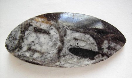 Teilanschliffe sowie facettierte, getrommelte, und/oder polierte Edelsteine u.a. Steine