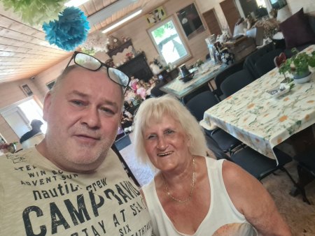 Waldi von bares für rares und meiner Einer