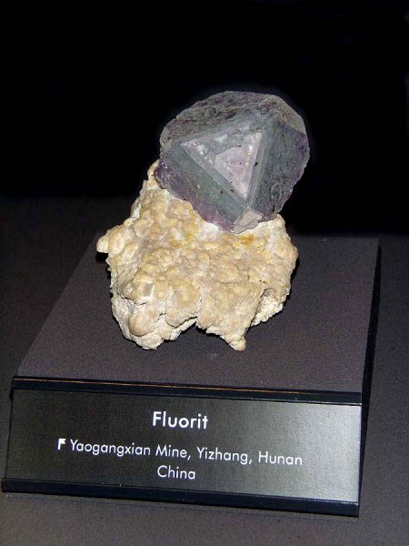 _terra mineralia_Fluorit_Yizhang_Hunan_China_Peter_17.10.10.JPG