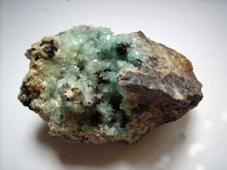 Calcit-Stufe_blau u. farblos_Touissit_Marokko_Peter.JPG