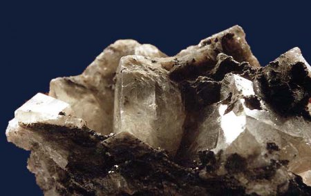 Feldspat_Hyalophan_Busovaca_Bosnien_Peter.jpg
