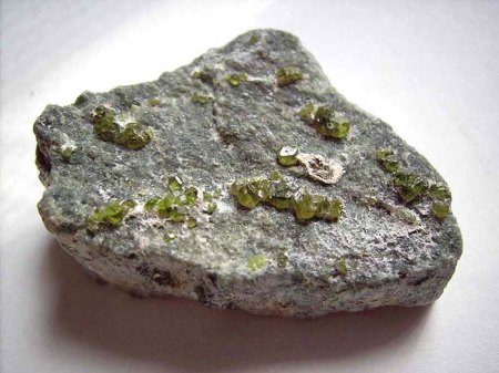 Granat_Demantoid_Italien_Peter.jpg
