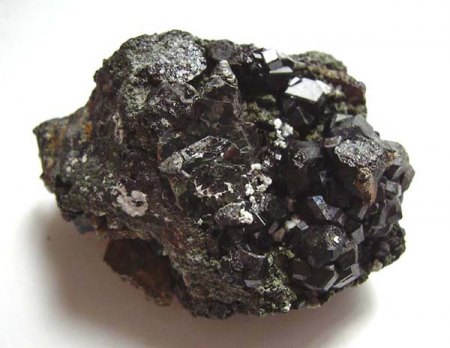 Granat_Schorlomit_Marokko_Peter.jpg