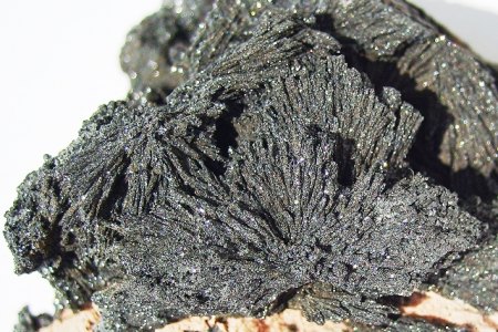 Pseudo Braunit nach Pyrolusit, Segen des Herrn, Oehrenstock.jpg