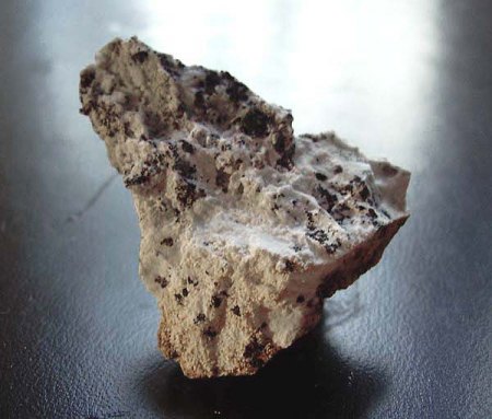 Lavrion_Bayerit_Gibbsit_Kamariza Halde_Peter.jpg