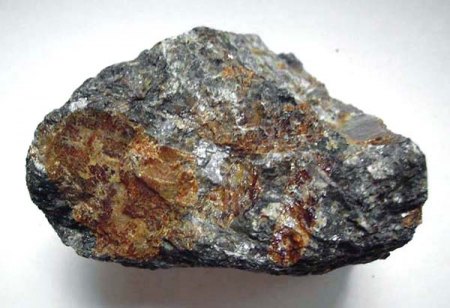Monazit-(Ce)_derb_Eureka Farm_Namibia_Vorderseite_Peter.jpg