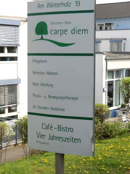 _Niederselters_Winterholz_Exkursion 12.4.14_Peter_Seniorenheim Carpe Diem_Schild.JPG