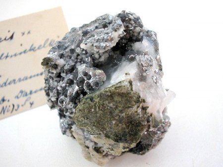 Nickel-Skutterudit (Nieder-Ramstadt).jpg