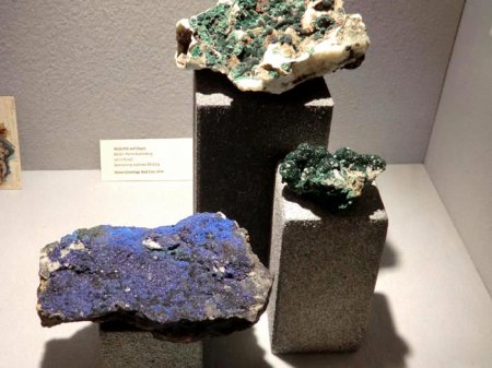 _Bad Ems_Mineralienbörse_Sonderschau Harzer Klassiker_Malachit_Azurit_alter Fund_Oberschulenberg_3.5.14_Peter.JPG