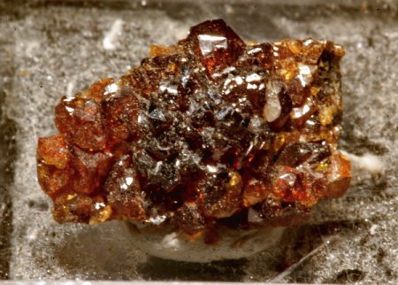 Sphalerit (Rubinblende) Teolin, China (3).jpg