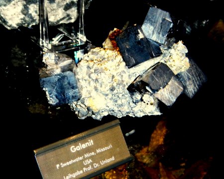 Galenit                      F Sweetwater Mine, Missouri-USA (2).JPG