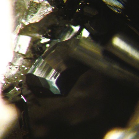 Manganit - Zwilling X 3mm von der Silberkopfzeche.jpg
