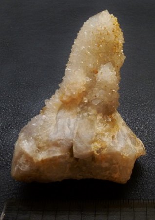 Bergkristall mit Amethyst Namibia Foto 1a.JPG
