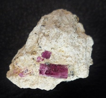 Beryll Bixbit Roter Smaragd Violet Claims Wah Wah Mountains Utah 1a .JPG