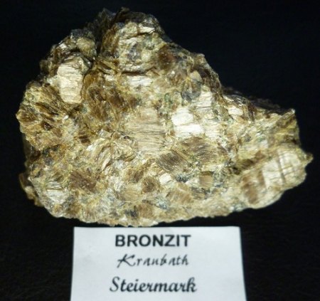 Bronzit Kraubath Steiermark.JPG