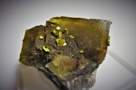 Fluorit,KupferkiesNiederschlag,Erzgebirge (2).JPG