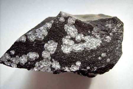 Mineralienbilder von CHILDRENIT