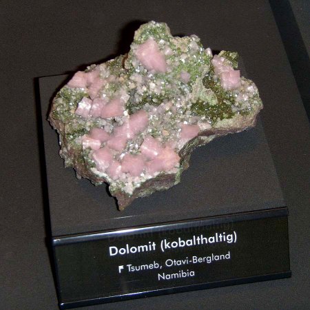 _terra mineralia_Dolomit kobalthaltig 2_Tsumeb_Namibia_Peter_16.10.10.JPG