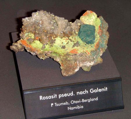 _terra mineralia_Rosasit pseudomorph n. Galenit_Tsumeb_Namibia_Peter_16.10.10.JPG