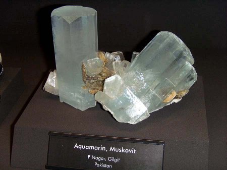 _terra mineralia_Aquamarin Muskovit_Nagar_Gilgit_Pakistan_Peter_17.10.10.JPG