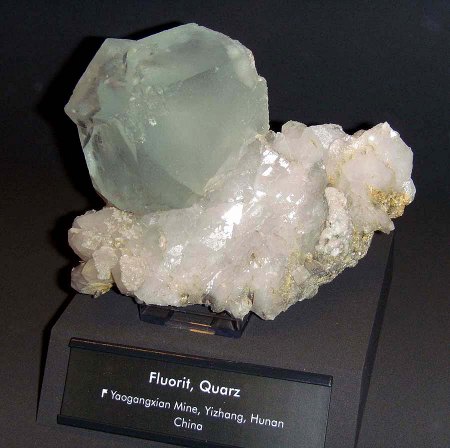 _terra mineralia_Fluorit Quarz_Yizhang_Hunan_China_Peter_16.10.10.JPG