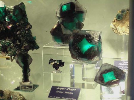 _Marburger Mineralienmuseum_Sonderausstellung Fluorit_21.3.09_Peter_19_Augenfluorit Erongo.JPG