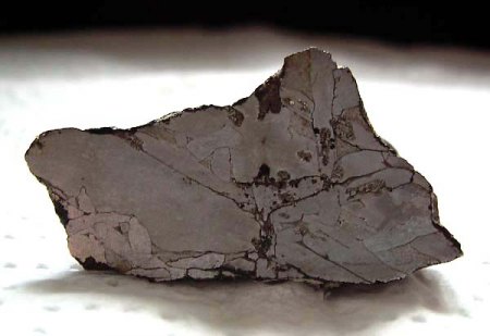 _Meteorit_Nickel-Eisenmeteorit_Arizona_Widmannstaett._Peter.jpg
